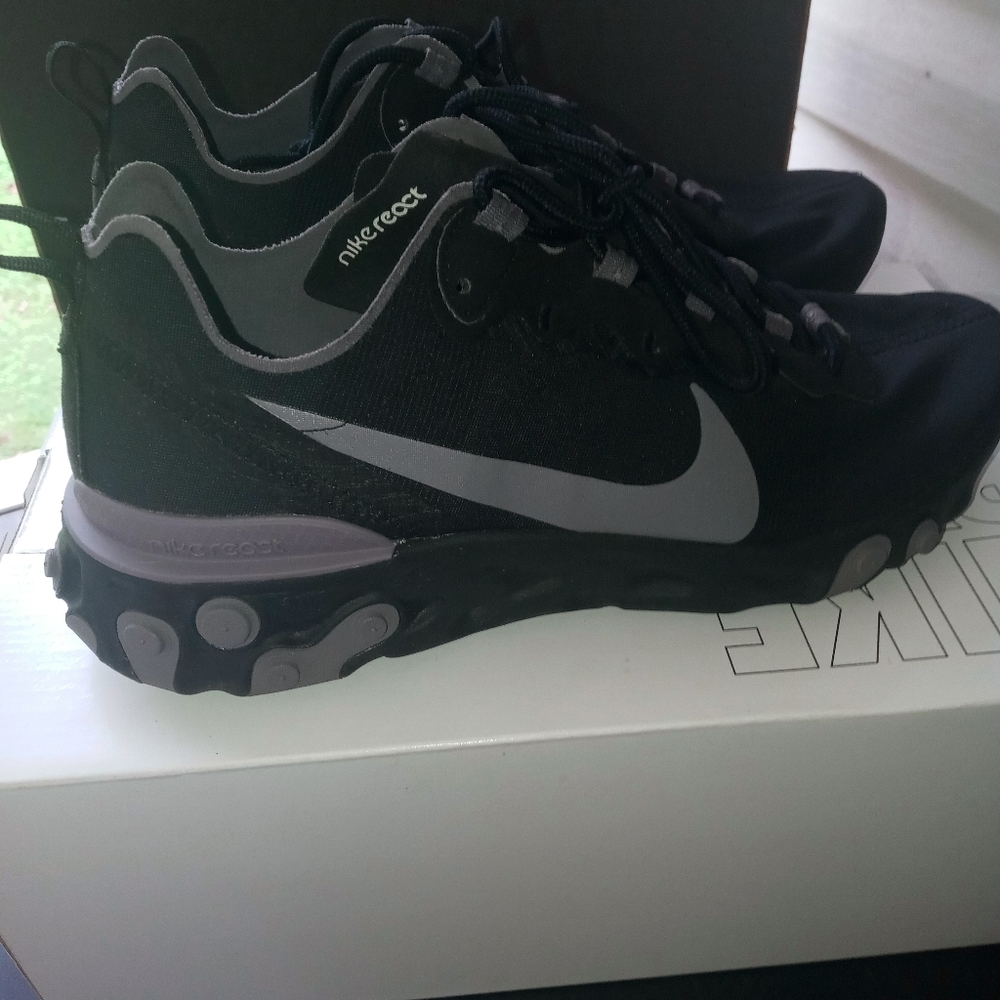 Women's Nike react shoes